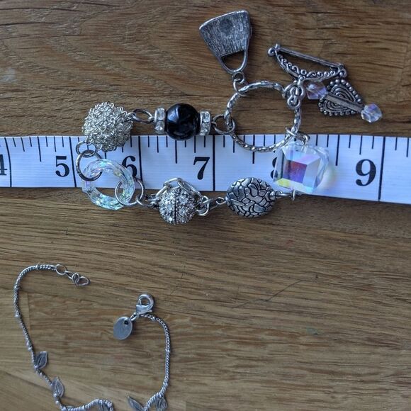 VINTAGE lot of 2 bracelets with charms leafs bag christals - Picture 8 of 9